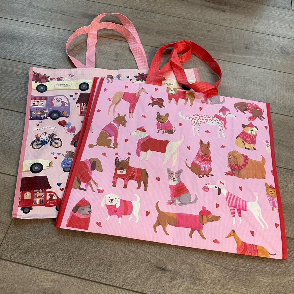 Homegoods TJMaxx Marshalls Valentines Day Mouse & Dog Heart Print Tote Bags NWOT